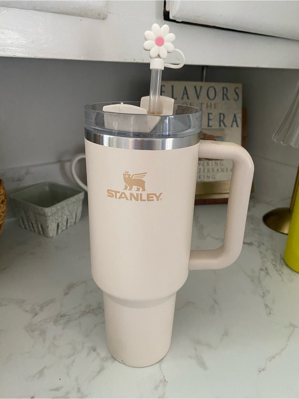 Stanley Cream Travel 40oz Tumbler with Handle and Clear Lid including daisy cap